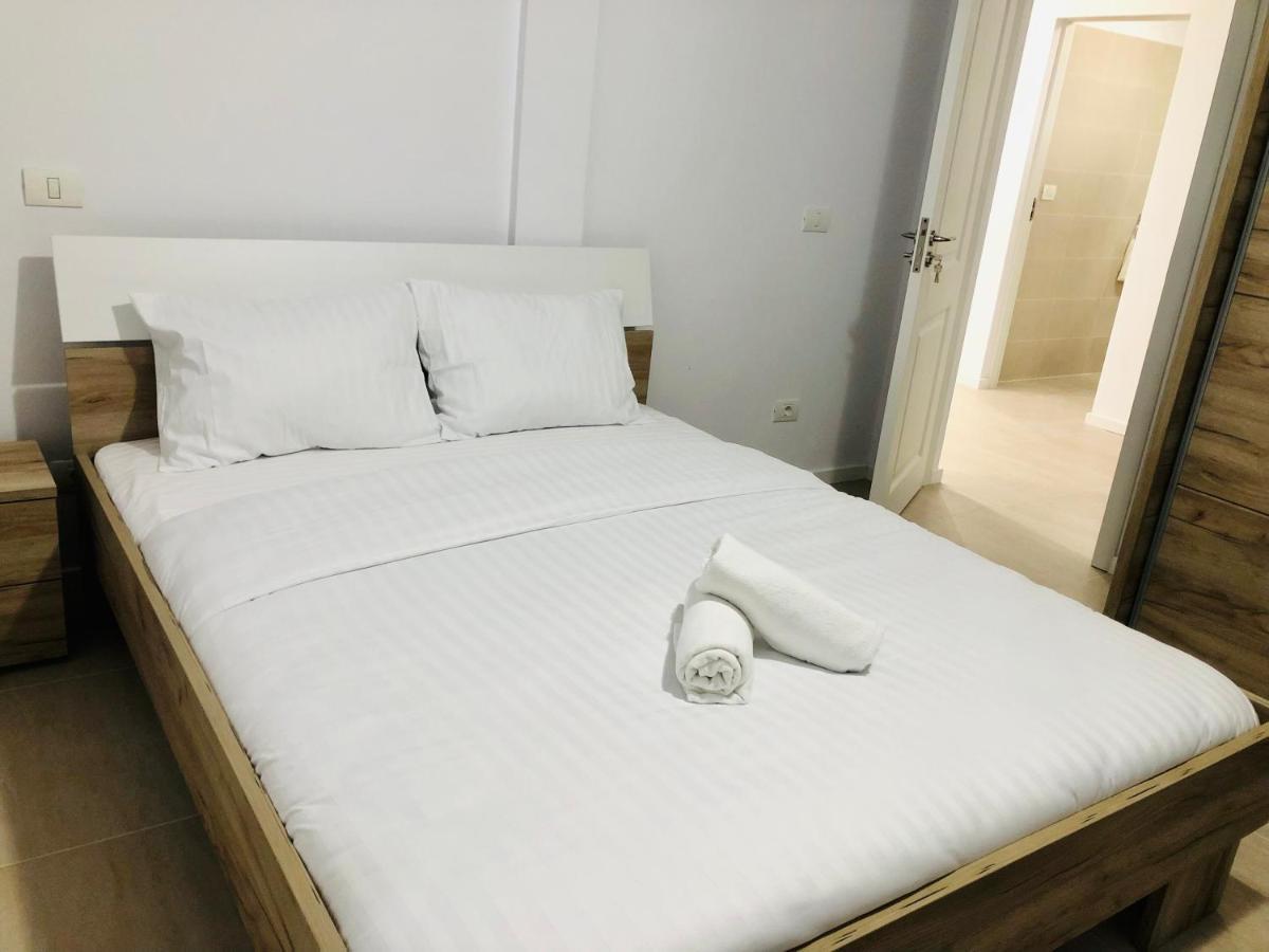 New And Modern Apartments In Villa, Near City Center M36 ทิมิชัวรา ภายนอก รูปภาพ