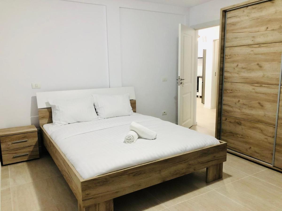 New And Modern Apartments In Villa, Near City Center M36 ทิมิชัวรา ภายนอก รูปภาพ