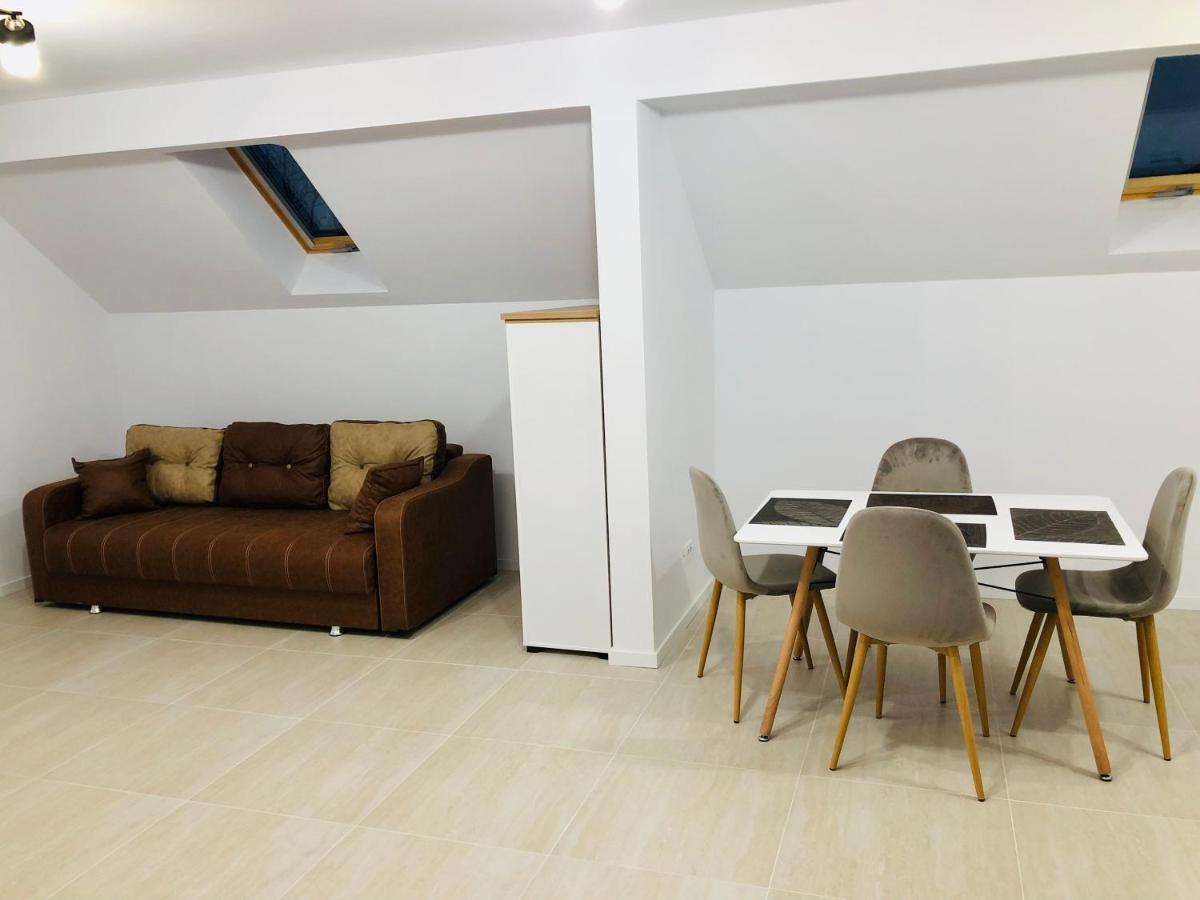 New And Modern Apartments In Villa, Near City Center M36 ทิมิชัวรา ภายนอก รูปภาพ