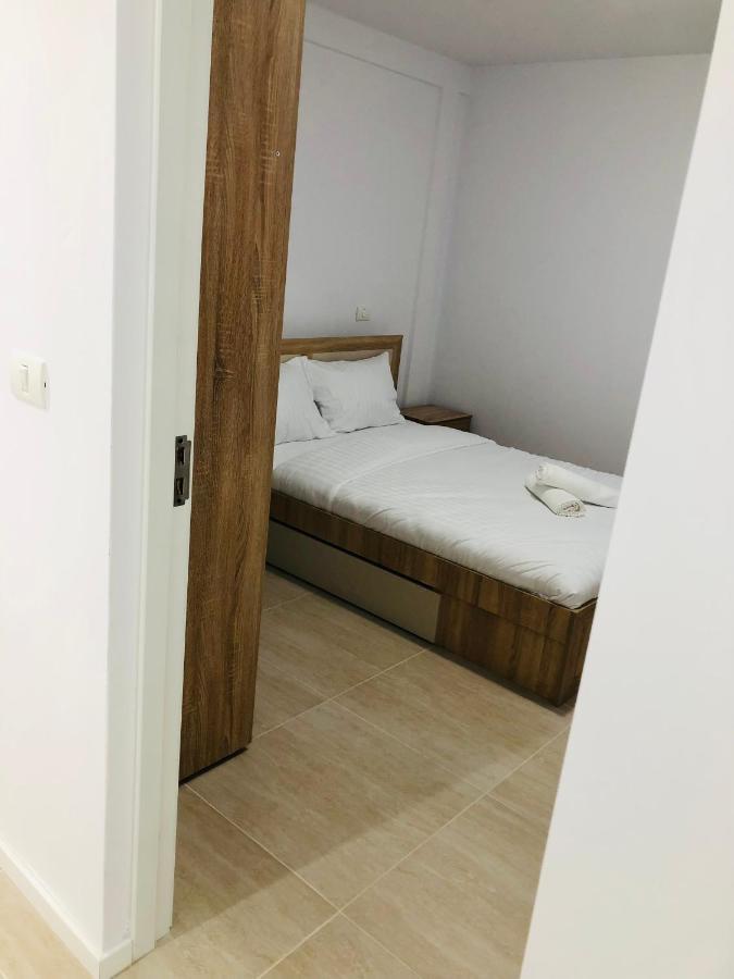 New And Modern Apartments In Villa, Near City Center M36 ทิมิชัวรา ภายนอก รูปภาพ