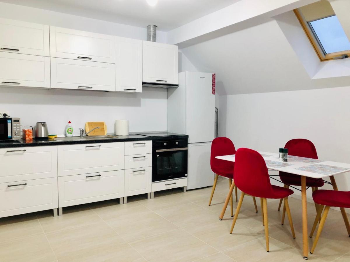 New And Modern Apartments In Villa, Near City Center M36 ทิมิชัวรา ภายนอก รูปภาพ