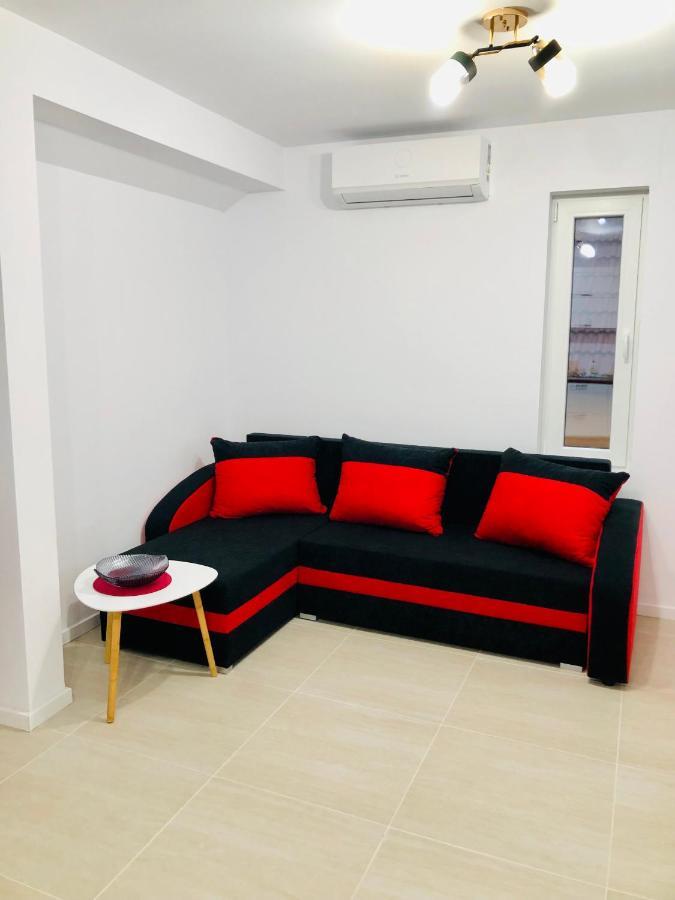New And Modern Apartments In Villa, Near City Center M36 ทิมิชัวรา ภายนอก รูปภาพ