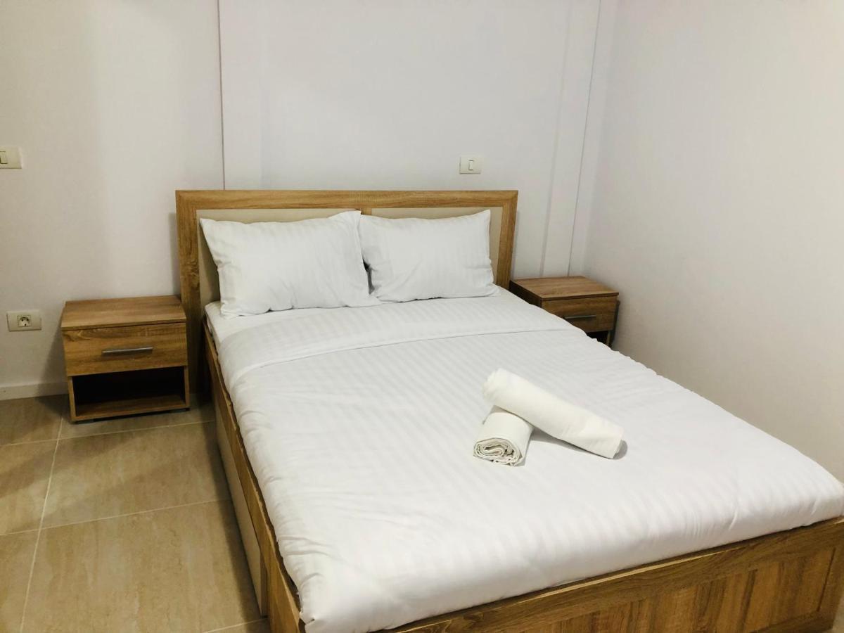 New And Modern Apartments In Villa, Near City Center M36 ทิมิชัวรา ภายนอก รูปภาพ