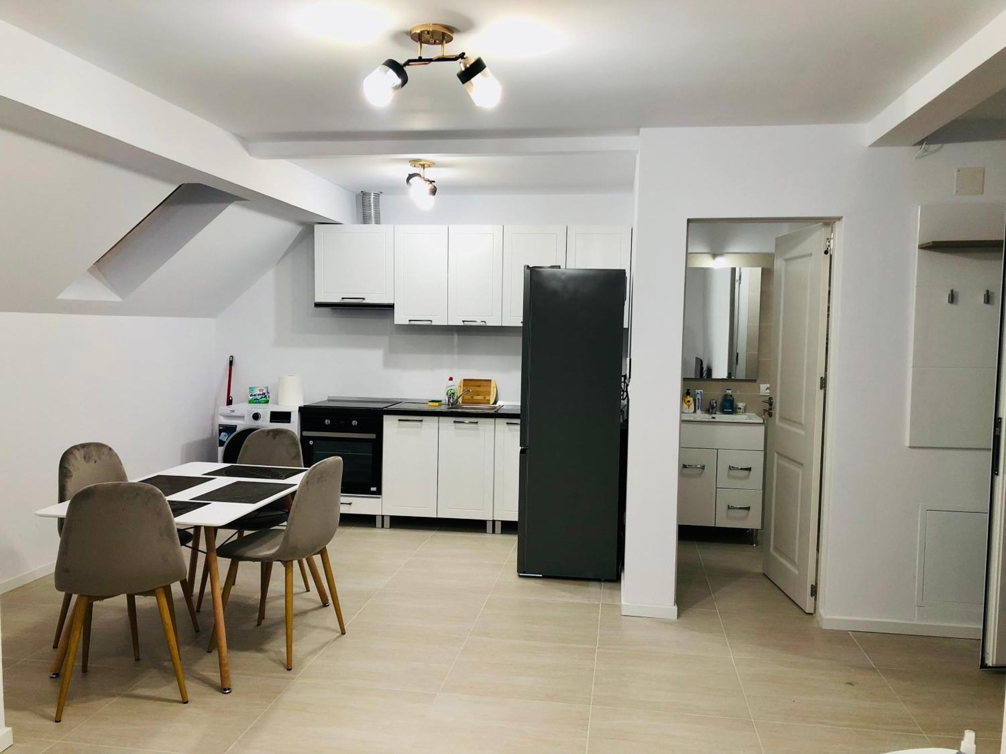 New And Modern Apartments In Villa, Near City Center M36 ทิมิชัวรา ภายนอก รูปภาพ