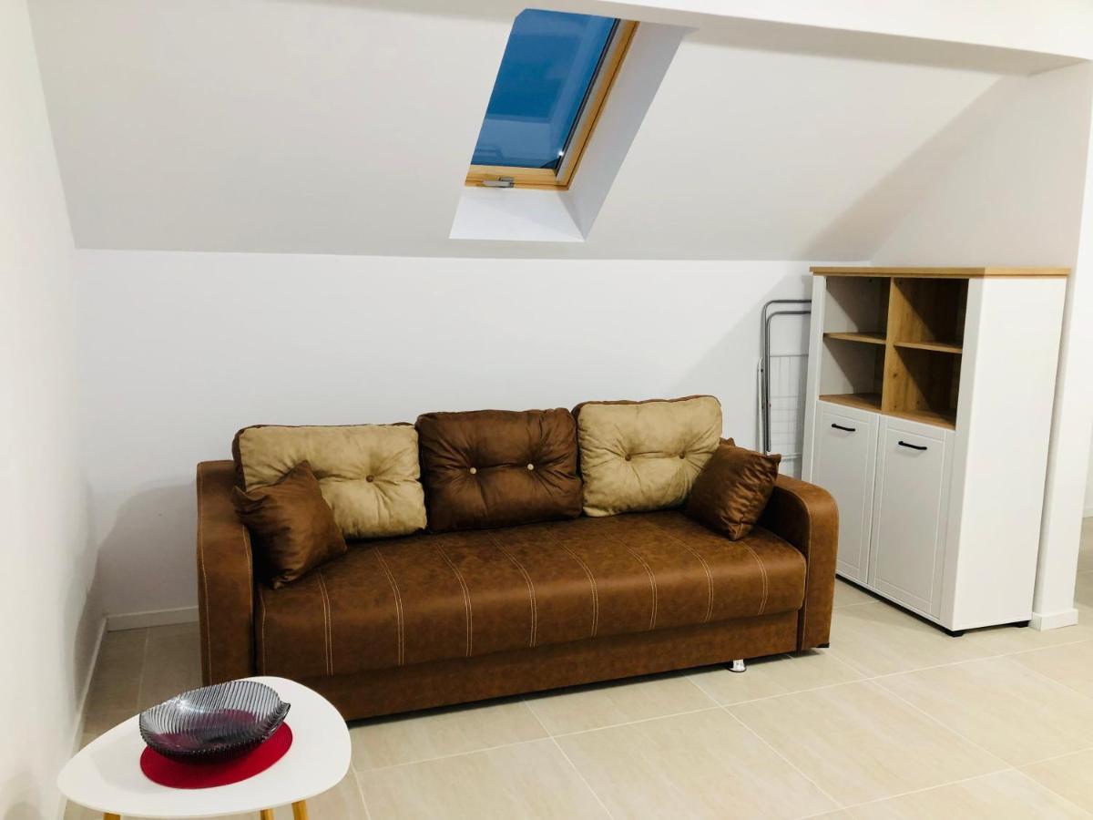 New And Modern Apartments In Villa, Near City Center M36 ทิมิชัวรา ภายนอก รูปภาพ