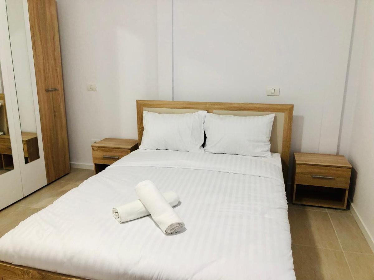 New And Modern Apartments In Villa, Near City Center M36 ทิมิชัวรา ภายนอก รูปภาพ